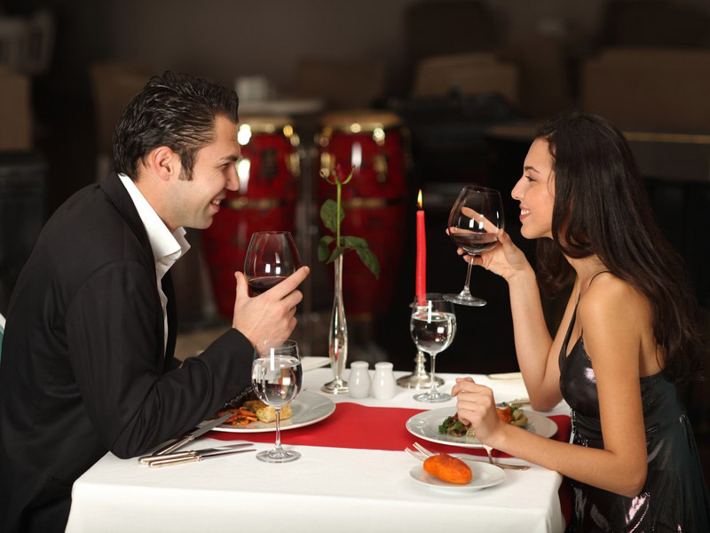 Idee-de-cadou-Cina-la-palat