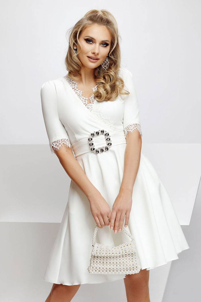 Rochii albe de cununie&nbsp;civila