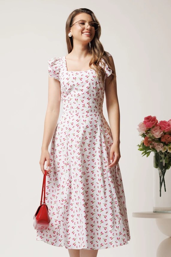 Rochie elegantă albă cu floricele fucsia – Rochie DY Fashion midi perfectă pentru&nbsp;vară